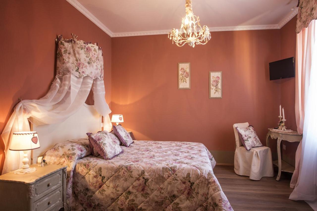 B&B Il Biancospino Abbadia San Salvator Pokoj fotografie